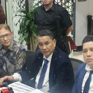Hotman Paris Bela Febrie Adriansyah, Klaim Tak Mengejar Bayaran (Doc : istimewa)