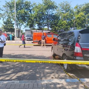 ASN Bangkalan Tewas di Mobil Dinas, Polisi Dalami Sosok Pria Bertopi dalam CCTV (Doc : istimewa)