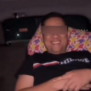 Sosok Pria Bertopi Hitam Terekam Bersama ASN Bangkalan, Identitasnya Masih Misterius (Doc : istimewa)