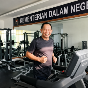 Mendagri Tito karnavian di tempat Fitnes di Kemendagri (Dok: Istimewa)